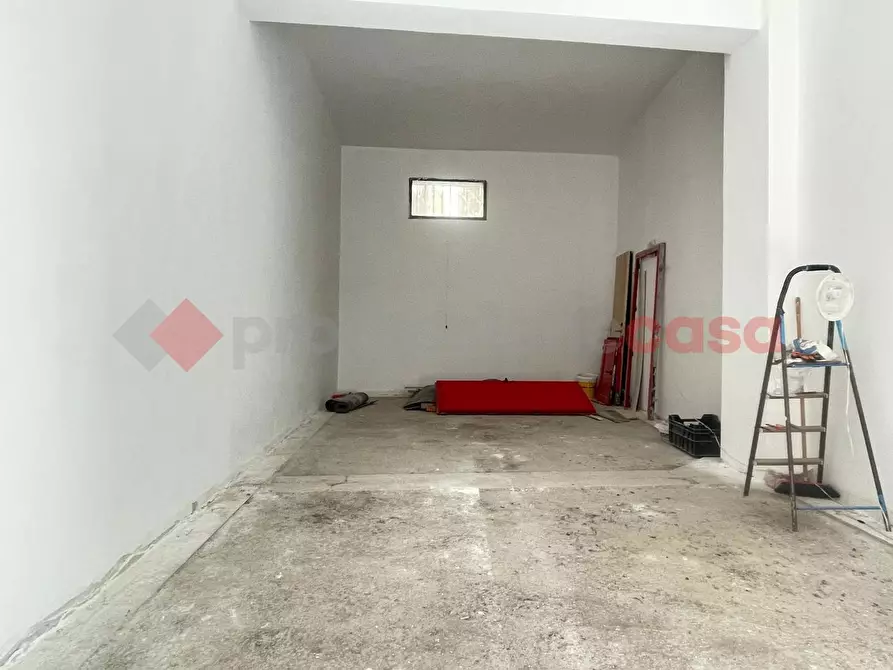 Immagine 3 di Negozio in affitto  in Via Munazio Planco, 10 a Tivoli