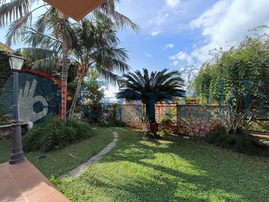 Immagine 3 di Villa in vendita  in Via Baronato del Pellegrino a Messina
