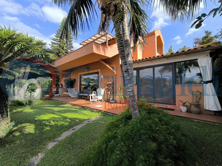 Immagine 2 di Villa in vendita  in Via Baronato del Pellegrino a Messina