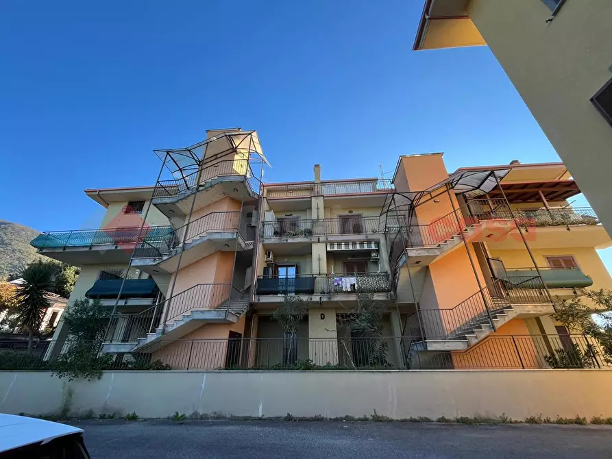 Immagine 4 di Appartamento in vendita  in Via Delle Peschie, 26 a San Polo Dei Cavalieri