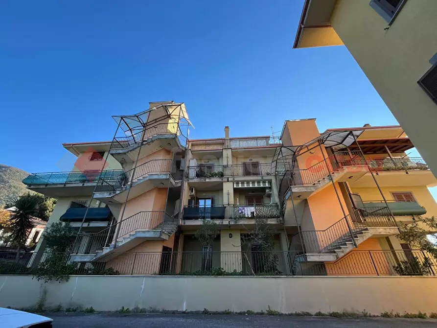 Immagine 3 di Appartamento in vendita  in Via Delle Peschie, 26 a San Polo Dei Cavalieri