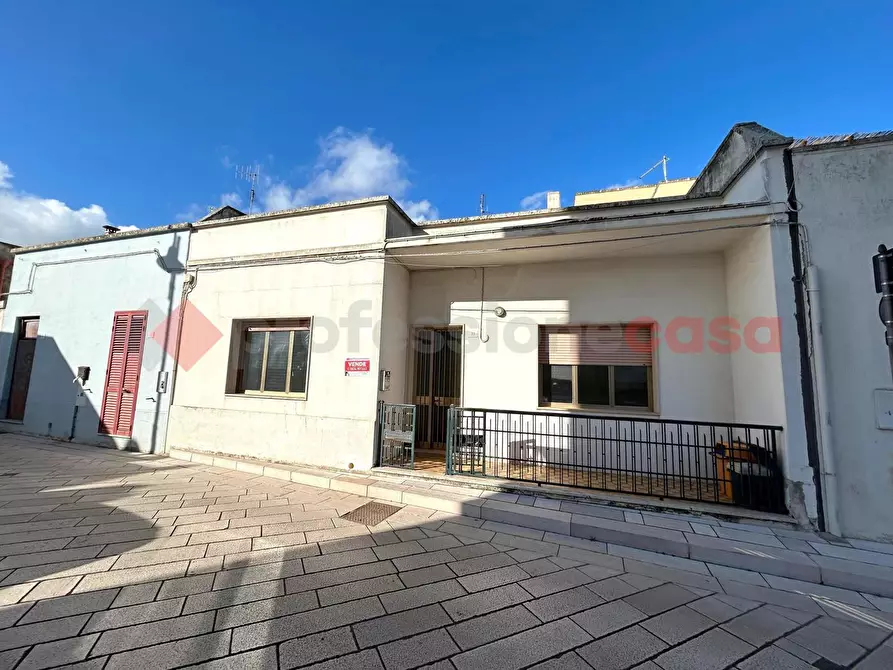 Immagine 1 di Casa indipendente in vendita  in Via san rocco a Surano