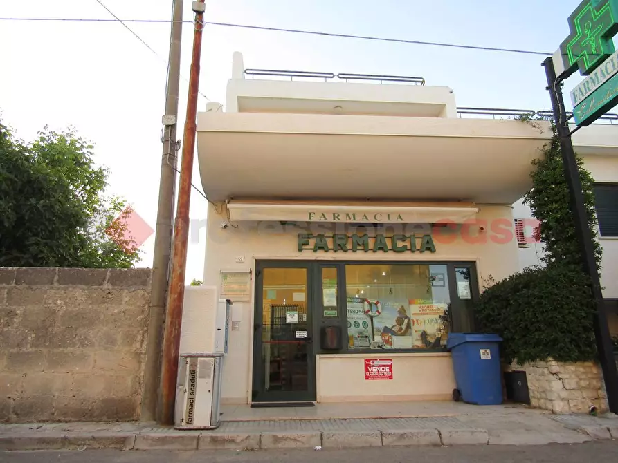 Immagine 1 di Negozio in vendita  in Via Alighieri a Nociglia