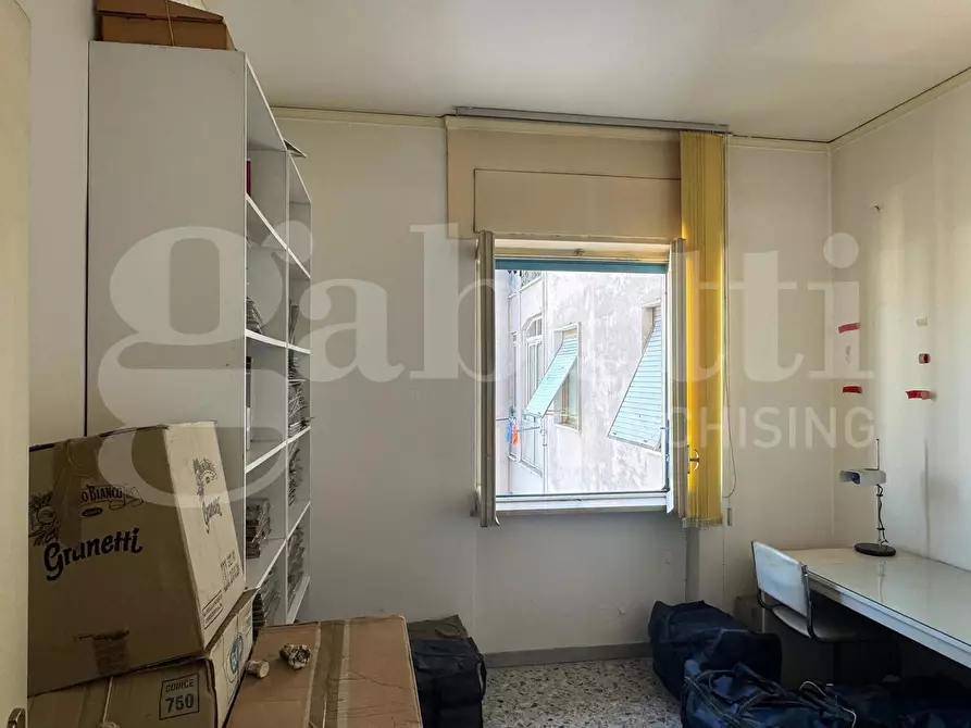 Immagine 10 di Appartamento in vendita  in Via sant'eframo vecchio a Napoli