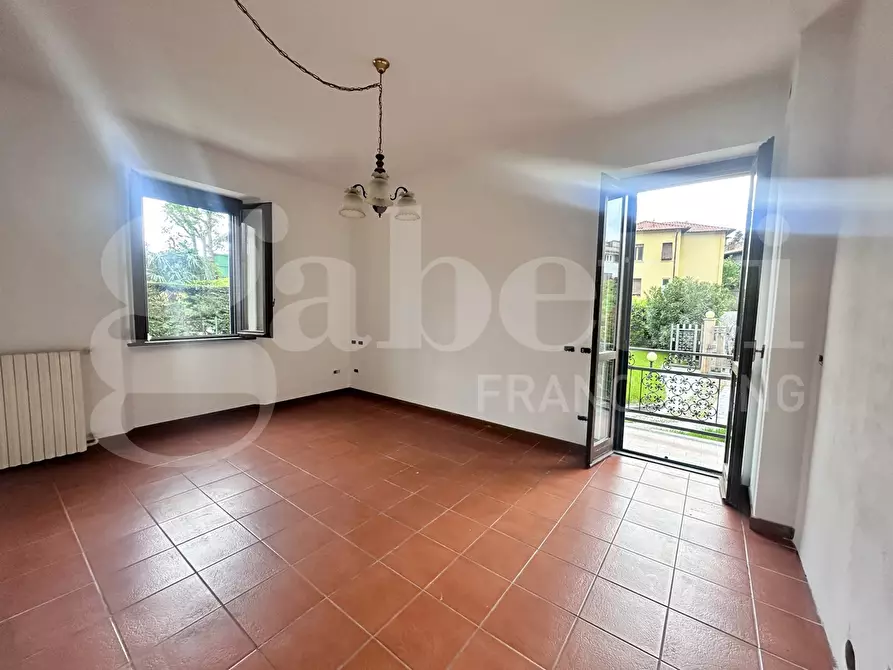 Immagine 17 di Villa in vendita  in Via Roma, snc a Eupilio