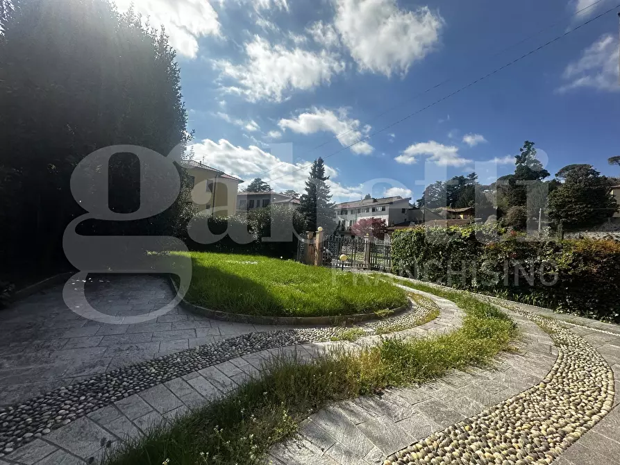 Immagine 1 di Villa in vendita  in Via Roma, snc a Eupilio