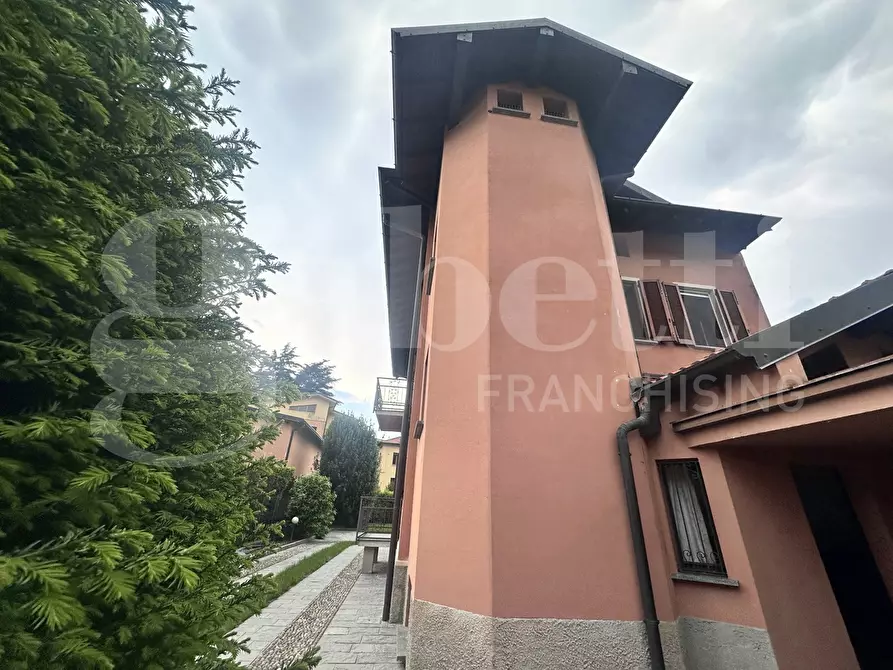 Immagine 38 di Villa in vendita  in Via Roma, snc a Eupilio