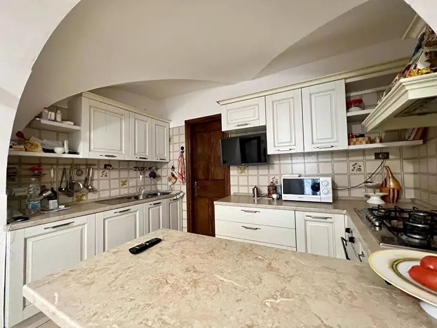 Immagine 9 di Appartamento in vendita  in Piazza regina margherita, 7 a Acuto