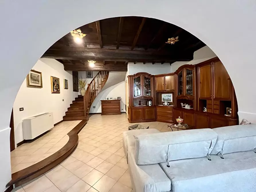 Immagine 5 di Appartamento in vendita  in Piazza regina margherita, 7 a Acuto