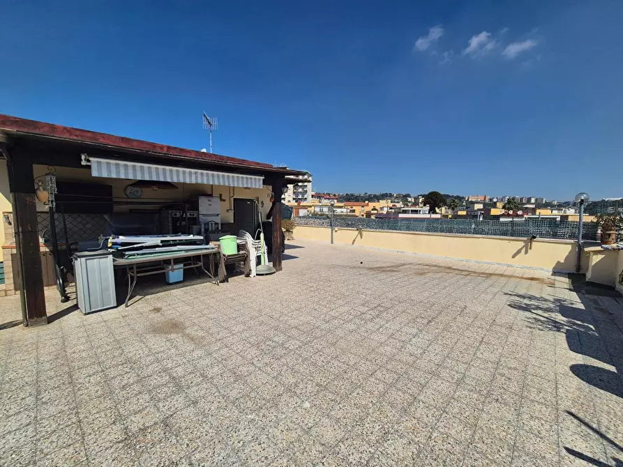 Immagine 1 di Appartamento in vendita  in Via Leone Marsicano a Napoli
