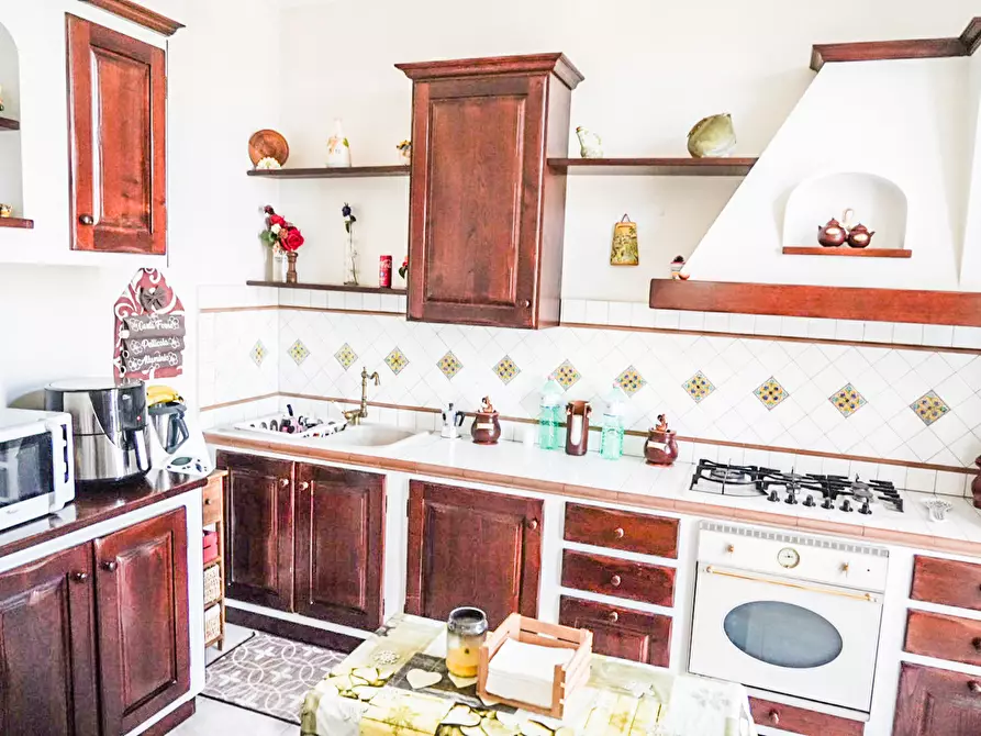 Immagine 4 di Appartamento in vendita  in Via Leone Marsicano a Napoli