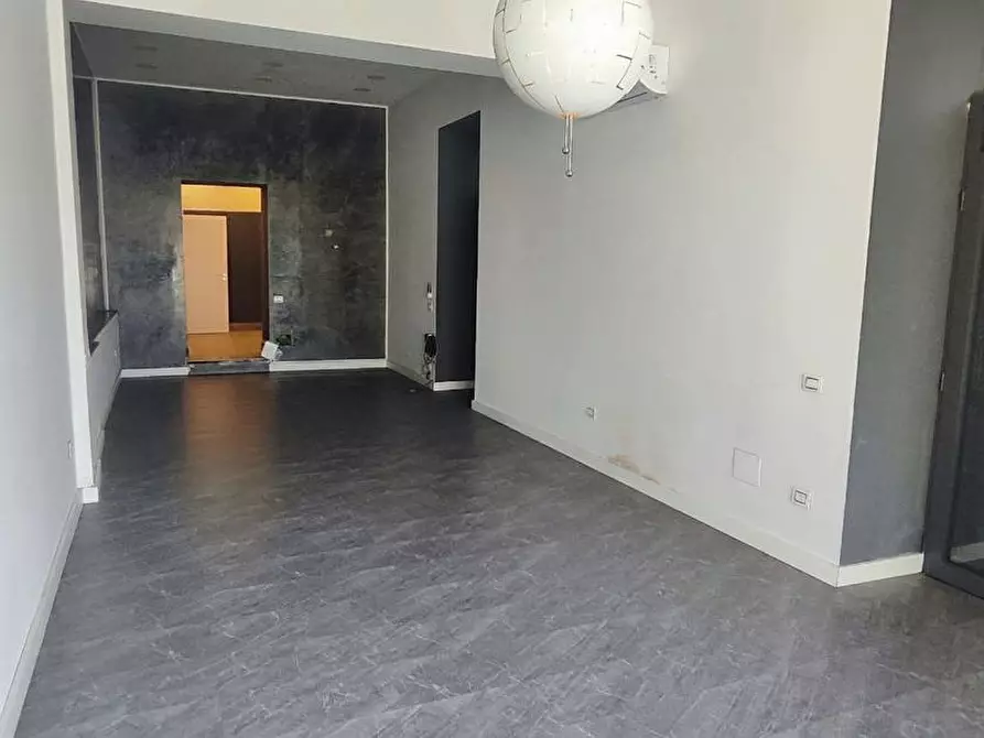 Immagine 7 di Negozio in affitto  in Via brin, 117 a Napoli