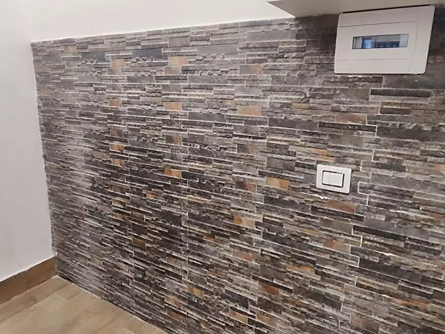 Immagine 5 di Negozio in affitto  in Via brin, 117 a Napoli