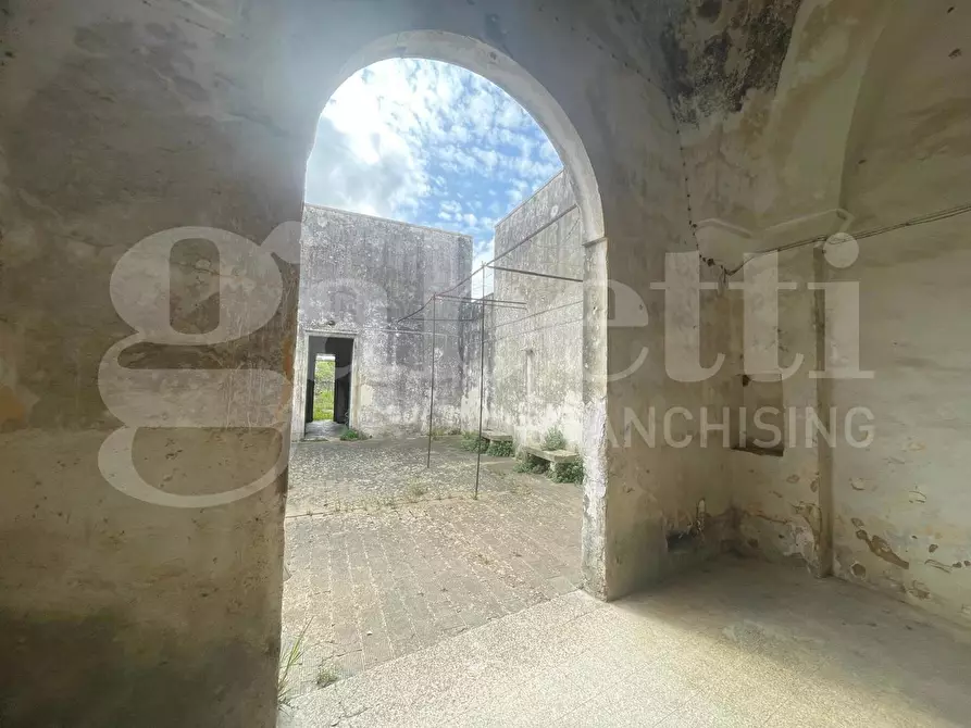 Immagine 11 di Casa indipendente in vendita  in Via Roma, 108 a Calimera