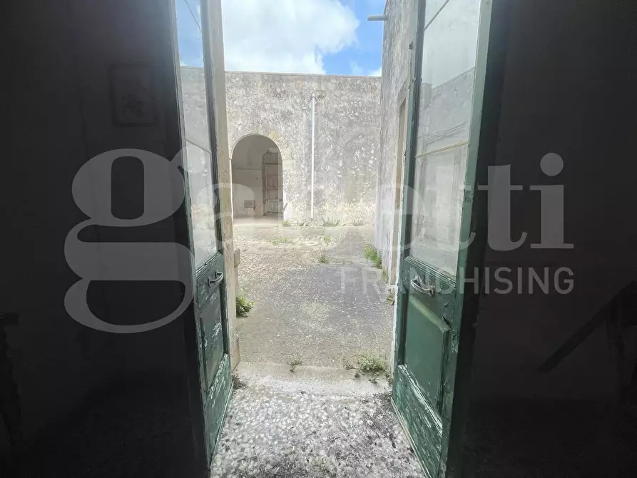 Immagine 20 di Casa indipendente in vendita  in Via Roma, 108 a Calimera