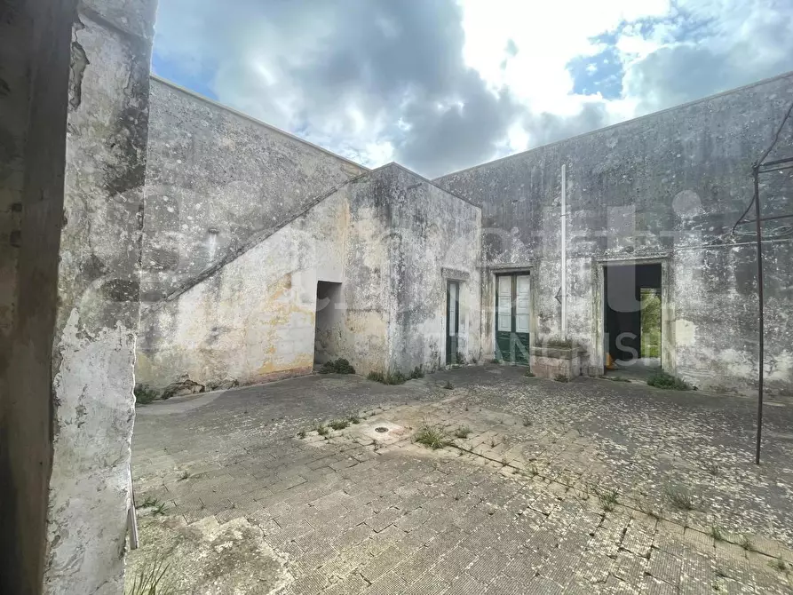 Immagine 12 di Casa indipendente in vendita  in Via Roma, 108 a Calimera