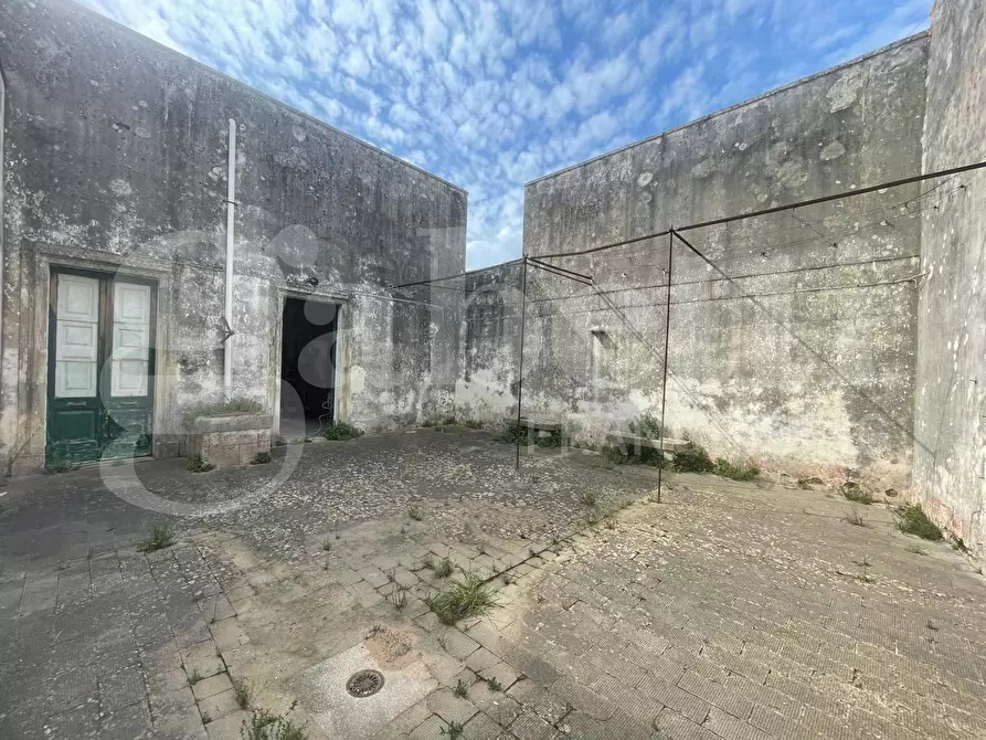 Immagine 13 di Casa indipendente in vendita  in Via Roma, 108 a Calimera