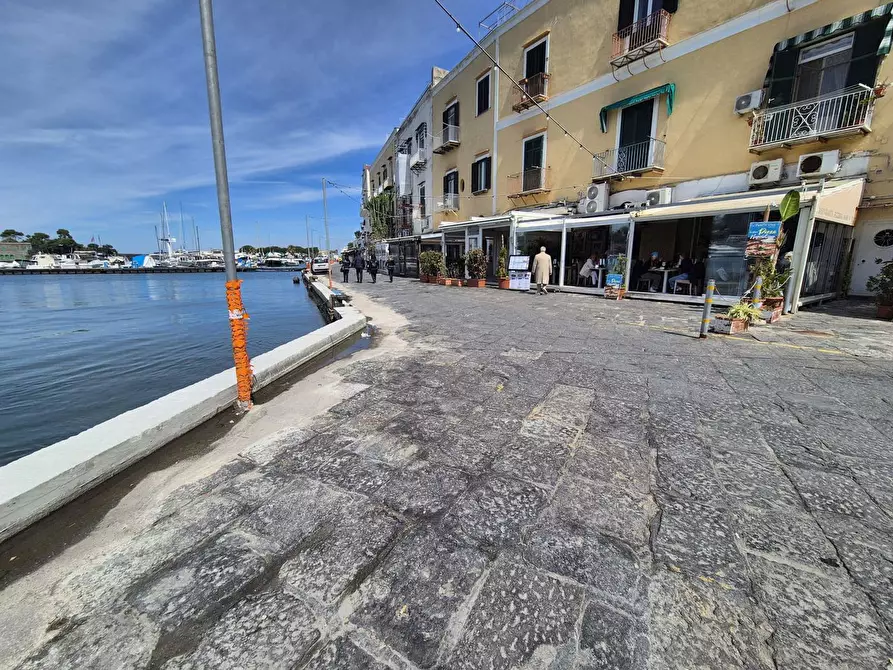Immagine 1 di Appartamento in vendita  in Via porto a Ischia