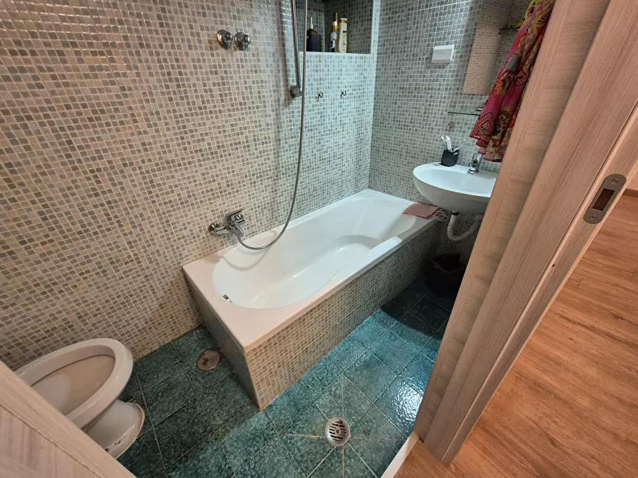 Immagine 18 di Appartamento in vendita  in Via porto a Ischia