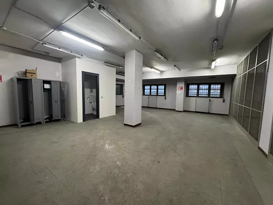 Immagine 3 di Negozio in vendita  in Via Roma, 27 a Iglesias