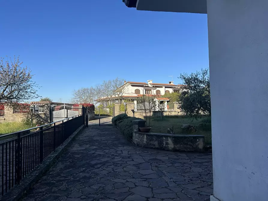 Immagine 30 di Casa bifamiliare in vendita  in Via circonvallazione cerano, 15 a Torre Cajetani