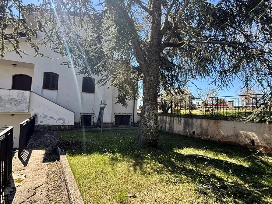 Immagine 4 di Casa bifamiliare in vendita  in Via circonvallazione cerano, 15 a Torre Cajetani