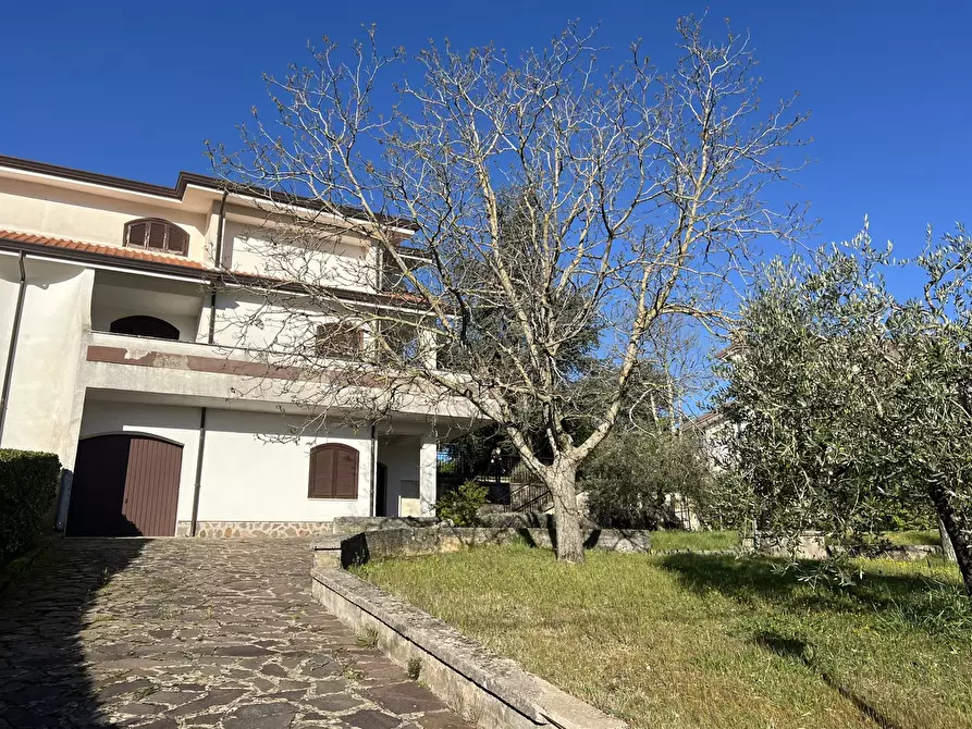 Immagine 31 di Casa bifamiliare in vendita  in Via circonvallazione cerano, 15 a Torre Cajetani