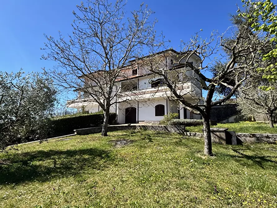 Immagine 3 di Casa bifamiliare in vendita  in Via circonvallazione cerano, 15 a Torre Cajetani