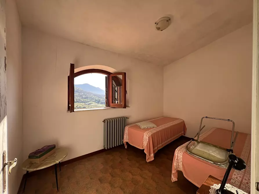 Immagine 21 di Casa bifamiliare in vendita  in Via circonvallazione cerano, 15 a Torre Cajetani