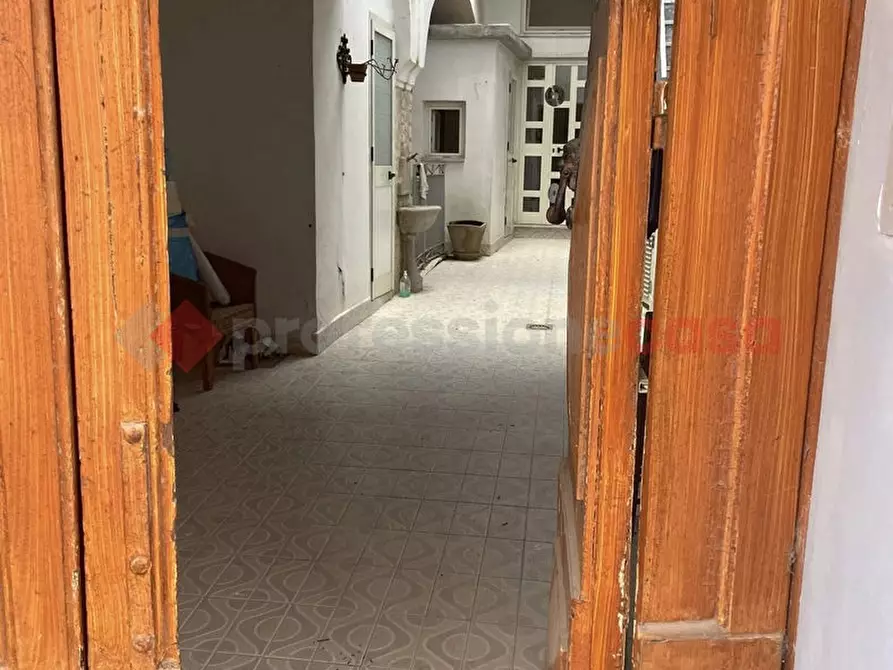 Immagine 1 di Palazzo in vendita  in Via Duca D'Aosta, 00 a Pignataro Maggiore