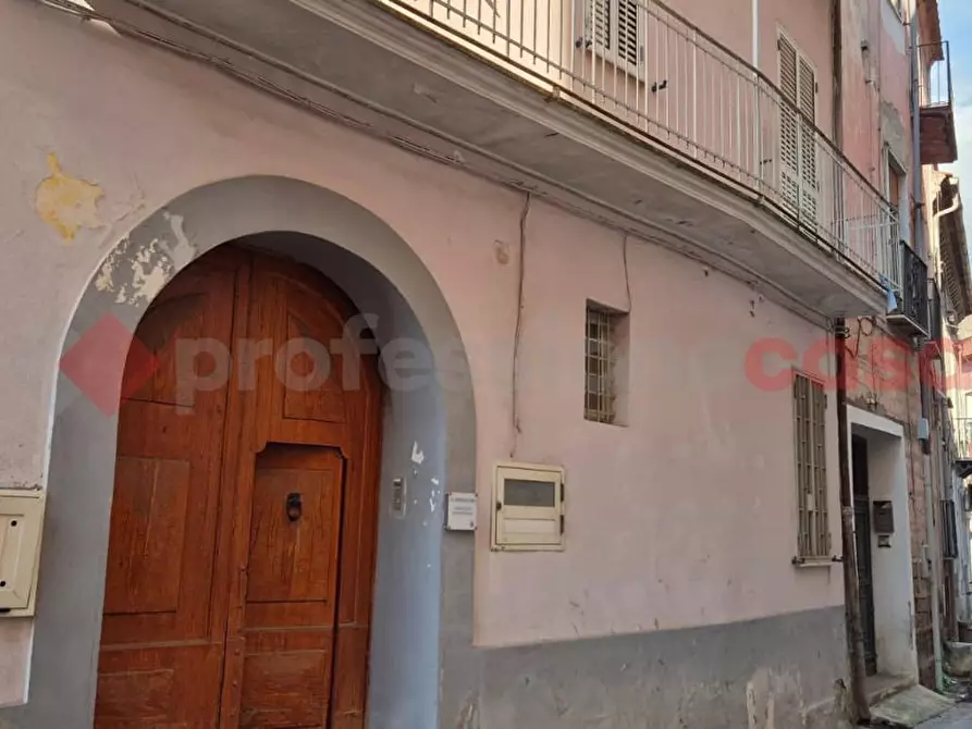 Immagine 3 di Palazzo in vendita  in Via Duca D'Aosta, 00 a Pignataro Maggiore