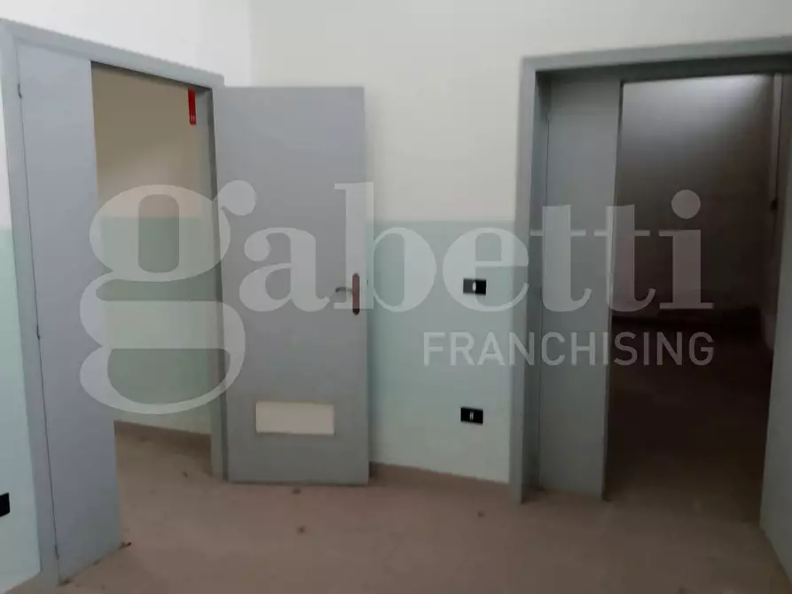 Immagine 11 di Capannone industriale in vendita  in Via Fonte Vecchia, snc a Colledara