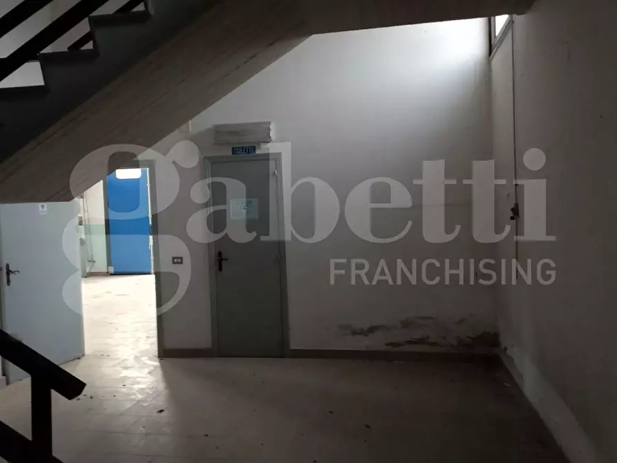 Immagine 10 di Capannone industriale in vendita  in Via Fonte Vecchia, snc a Colledara
