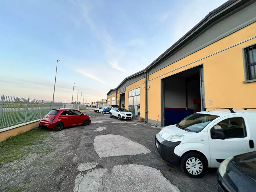 Immagine 3 di Capannone industriale in vendita  in Via Quartiere Mirabella, 0 a Abbiategrasso