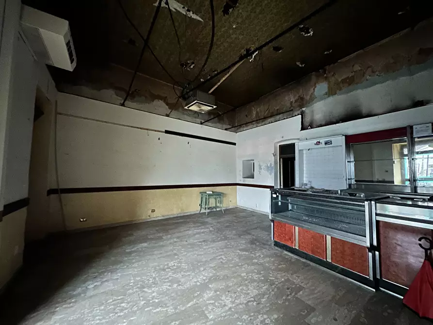 Immagine 1 di Negozio in affitto  in Piazza TRENTO TRIESTE, 10 a Fiuggi