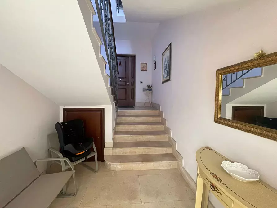 Immagine 19 di Villa in vendita  in Via campagna a Giugliano In Campania