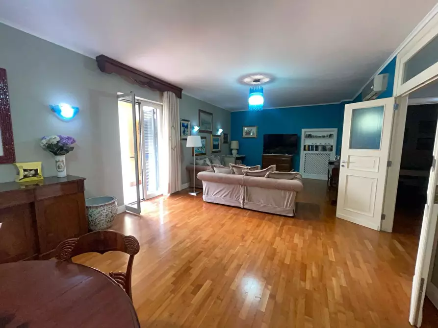 Immagine 16 di Villa in vendita  in Via campagna a Giugliano In Campania