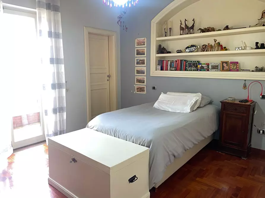 Immagine 13 di Villa in vendita  in Via campagna a Giugliano In Campania