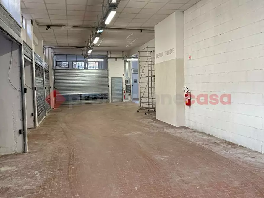 Immagine 4 di Box auto in vendita  in Via Alessandro Luzio, 38 a Roma