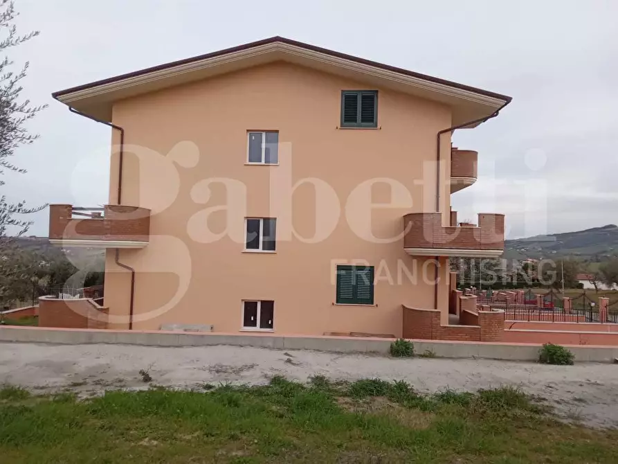 Immagine 4 di Villetta a schiera in vendita  in Via della Madonna, 0 a Campli