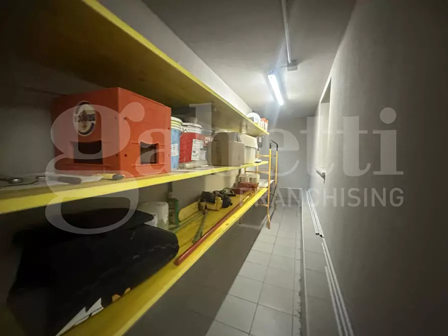 Immagine 18 di Villa in vendita  in Via Parini, 17 a Longone Al Segrino
