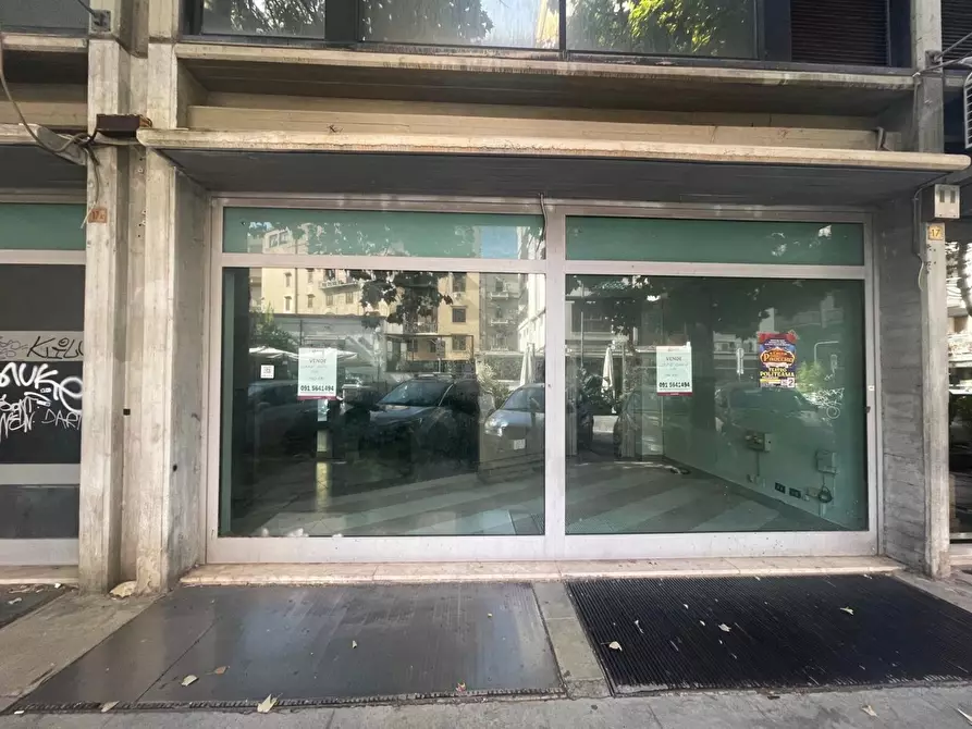 Immagine 1 di Magazzino in vendita  in Via Messina, 17- 17A a Palermo