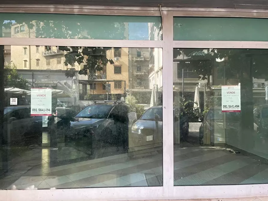 Immagine 2 di Magazzino in vendita  in Via Messina, 17- 17A a Palermo