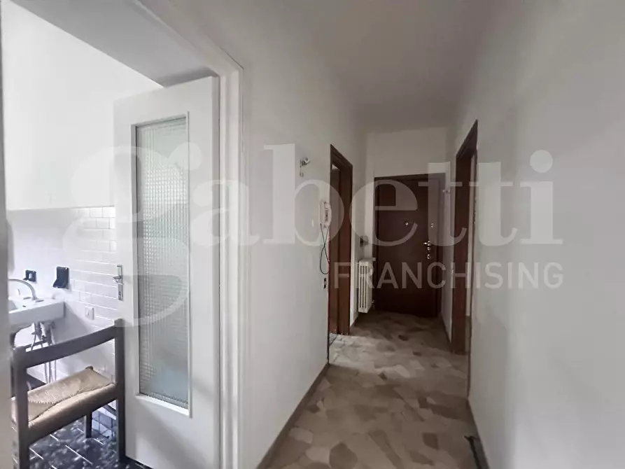 Immagine 4 di Negozio in vendita  in Via VOLTA, snc a Ponte Lambro