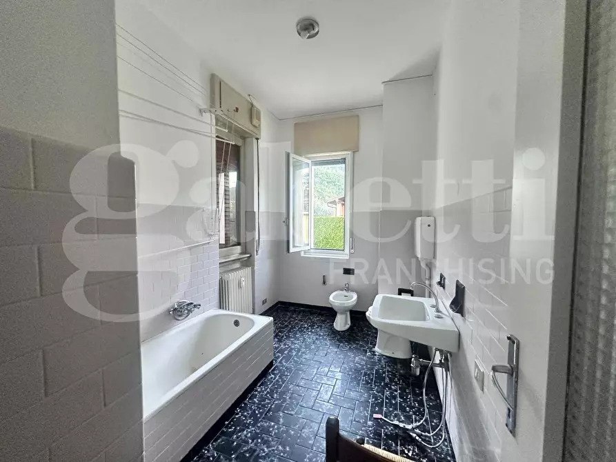 Immagine 3 di Negozio in vendita  in Via VOLTA, snc a Ponte Lambro