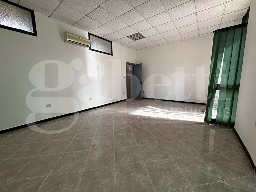 Immagine 5 di Negozio in affitto  in Piazza Venezia, 18 a Carbonia