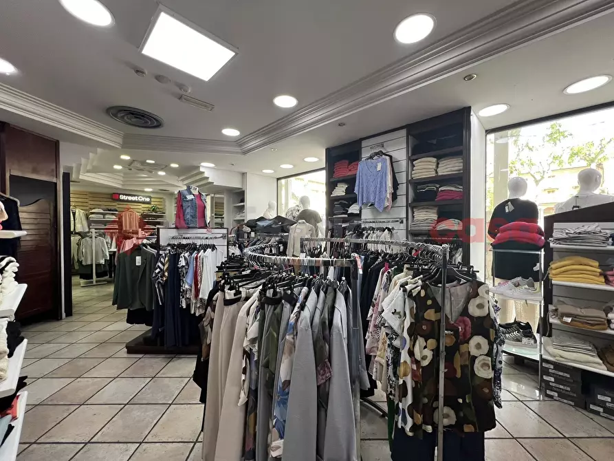 Immagine 8 di Negozio in affitto  in Corso nuova italia, 23 a Fiuggi