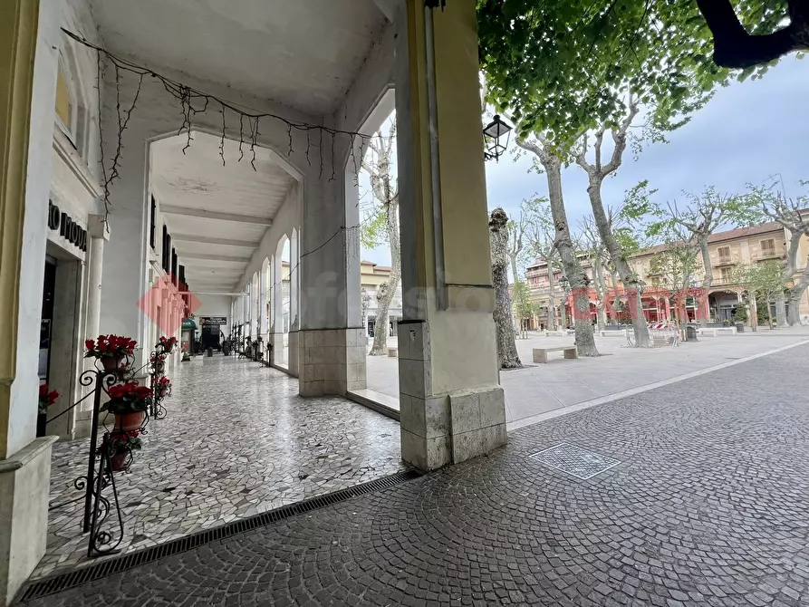 Immagine 6 di Negozio in affitto  in Corso nuova italia, 23 a Fiuggi