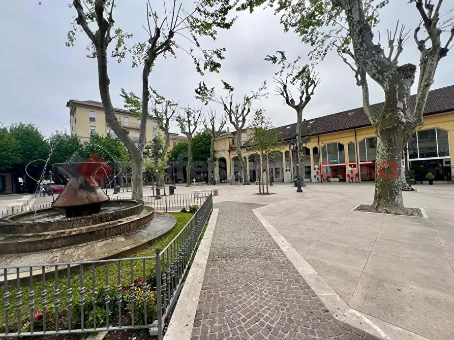 Immagine 16 di Negozio in affitto  in Corso nuova italia, 23 a Fiuggi