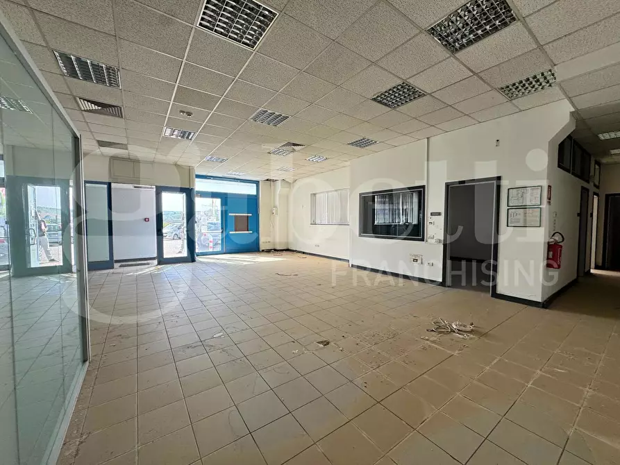 Immagine 15 di Magazzino in vendita  in Via Nazionale, 80 a Bellante